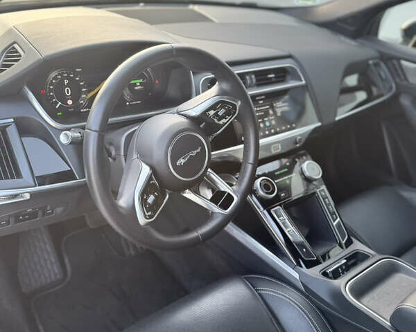 Черный Ягуар I-Pace, объемом двигателя 0 л и пробегом 33 тыс. км за 24900 $, фото 20 на Automoto.ua