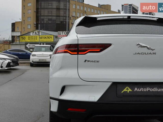 Черный Ягуар I-Pace, объемом двигателя 0 л и пробегом 49 тыс. км за 29900 $, фото 9 на Automoto.ua