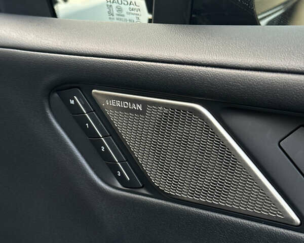 Черный Ягуар I-Pace, объемом двигателя 0 л и пробегом 115 тыс. км за 26800 $, фото 18 на Automoto.ua