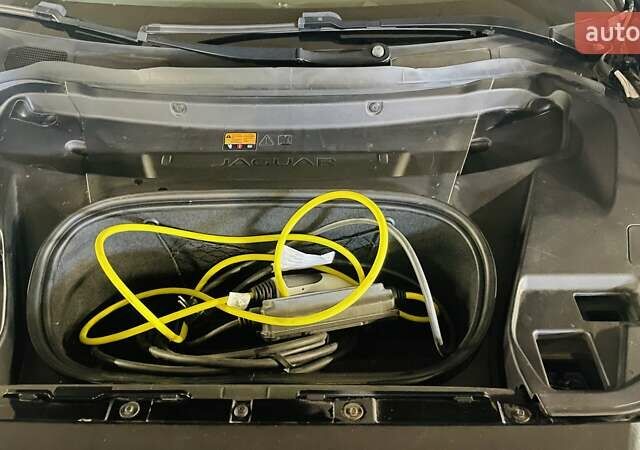 Черный Ягуар I-Pace, объемом двигателя 0 л и пробегом 79 тыс. км за 24300 $, фото 48 на Automoto.ua