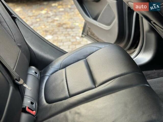 Черный Ягуар I-Pace, объемом двигателя 0 л и пробегом 80 тыс. км за 22750 $, фото 50 на Automoto.ua