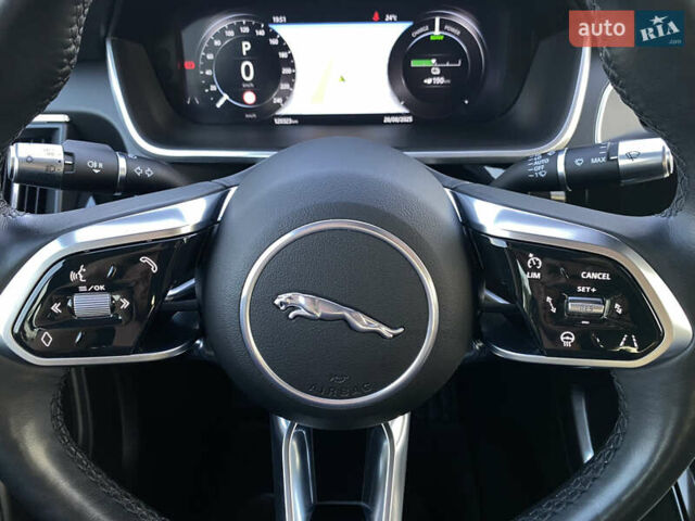 Черный Ягуар I-Pace, объемом двигателя 0 л и пробегом 120 тыс. км за 25900 $, фото 54 на Automoto.ua