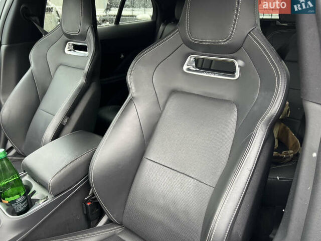 Черный Ягуар I-Pace, объемом двигателя 0 л и пробегом 116 тыс. км за 23990 $, фото 23 на Automoto.ua