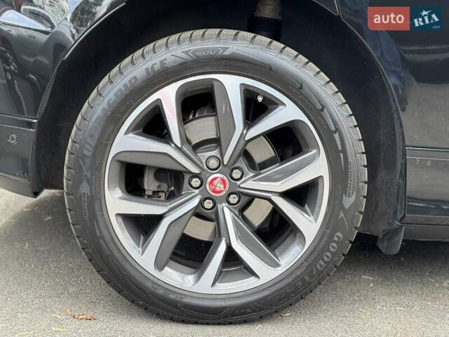 Черный Ягуар I-Pace, объемом двигателя 0 л и пробегом 95 тыс. км за 21500 $, фото 21 на Automoto.ua