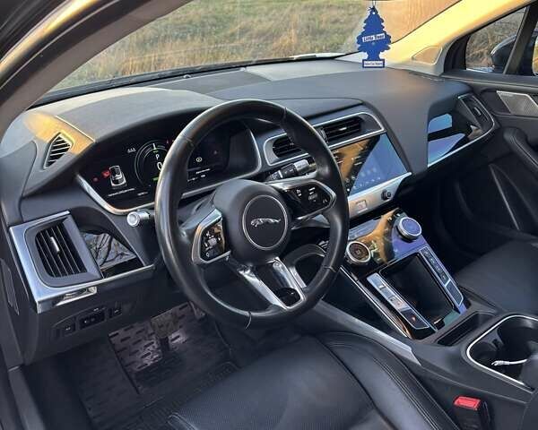 Чорний Ягуар I-Pace, об'ємом двигуна 0 л та пробігом 126 тис. км за 25500 $, фото 6 на Automoto.ua