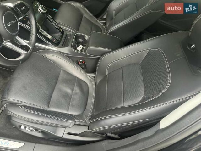 Черный Ягуар I-Pace, объемом двигателя 0 л и пробегом 69 тыс. км за 25900 $, фото 8 на Automoto.ua
