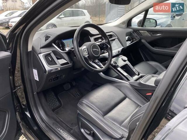 Черный Ягуар I-Pace, объемом двигателя 0 л и пробегом 98 тыс. км за 25200 $, фото 25 на Automoto.ua