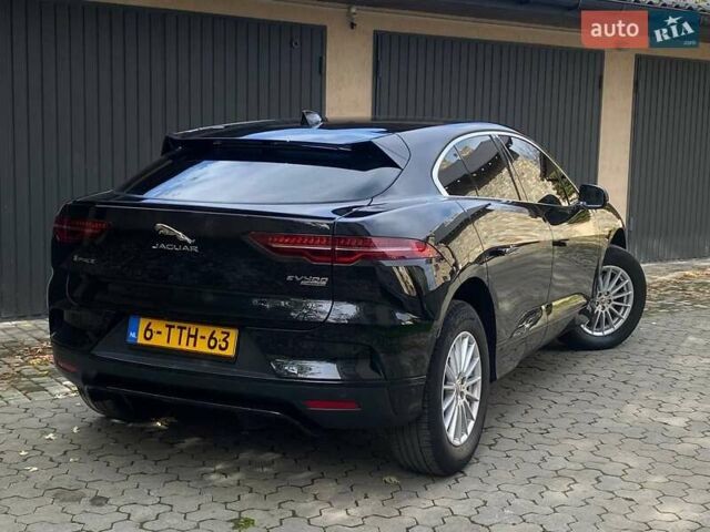 Черный Ягуар I-Pace, объемом двигателя 0 л и пробегом 107 тыс. км за 21900 $, фото 6 на Automoto.ua