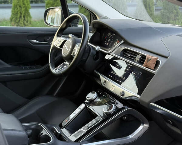 Черный Ягуар I-Pace, объемом двигателя 0 л и пробегом 133 тыс. км за 21500 $, фото 12 на Automoto.ua