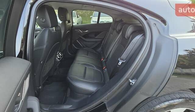 Черный Ягуар I-Pace, объемом двигателя 0 л и пробегом 94 тыс. км за 23500 $, фото 62 на Automoto.ua