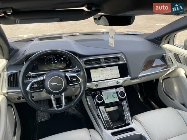 Черный Ягуар I-Pace, объемом двигателя 0 л и пробегом 98 тыс. км за 23900 $, фото 51 на Automoto.ua