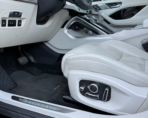 Черный Ягуар I-Pace, объемом двигателя 0 л и пробегом 128 тыс. км за 22900 $, фото 16 на Automoto.ua