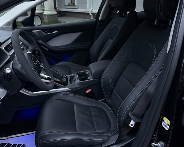 Черный Ягуар I-Pace, объемом двигателя 0 л и пробегом 69 тыс. км за 29900 $, фото 17 на Automoto.ua