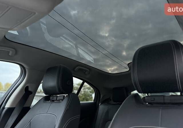 Черный Ягуар I-Pace, объемом двигателя 0 л и пробегом 36 тыс. км за 31999 $, фото 35 на Automoto.ua