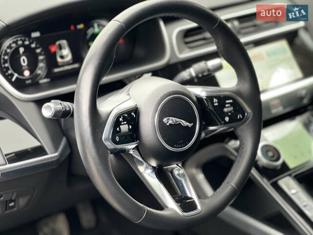 Черный Ягуар I-Pace, объемом двигателя 0 л и пробегом 143 тыс. км за 20500 $, фото 29 на Automoto.ua