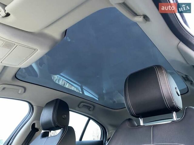 Черный Ягуар I-Pace, объемом двигателя 0 л и пробегом 90 тыс. км за 26900 $, фото 4 на Automoto.ua