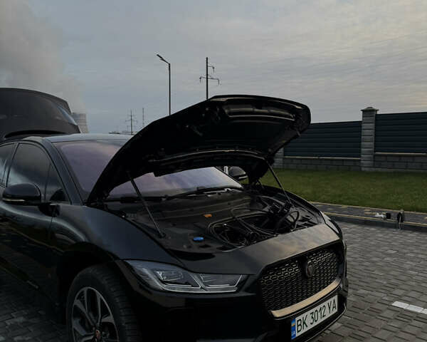 Черный Ягуар I-Pace, объемом двигателя 0 л и пробегом 115 тыс. км за 26800 $, фото 44 на Automoto.ua