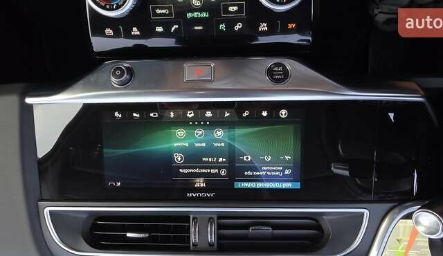 Черный Ягуар I-Pace, объемом двигателя 0 л и пробегом 94 тыс. км за 23500 $, фото 98 на Automoto.ua