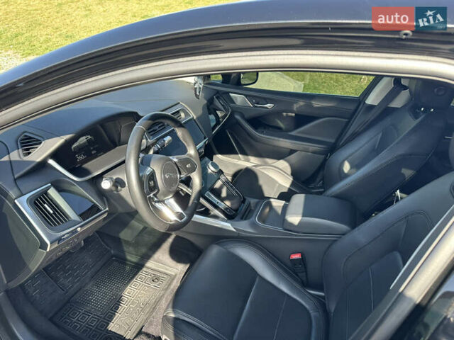 Черный Ягуар I-Pace, объемом двигателя 0 л и пробегом 93 тыс. км за 25000 $, фото 6 на Automoto.ua