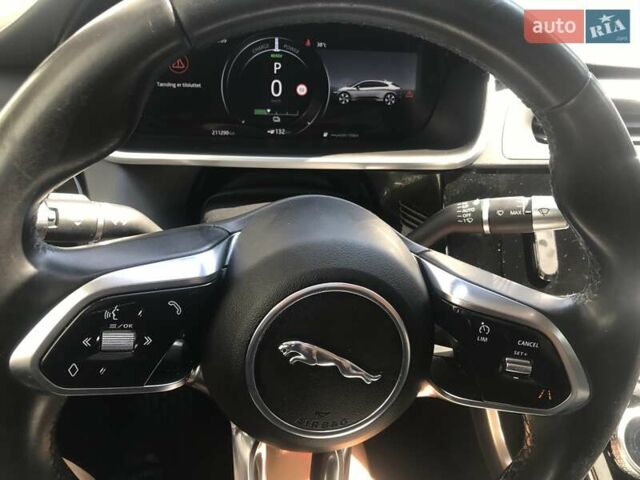 Черный Ягуар I-Pace, объемом двигателя 0 л и пробегом 210 тыс. км за 32000 $, фото 7 на Automoto.ua