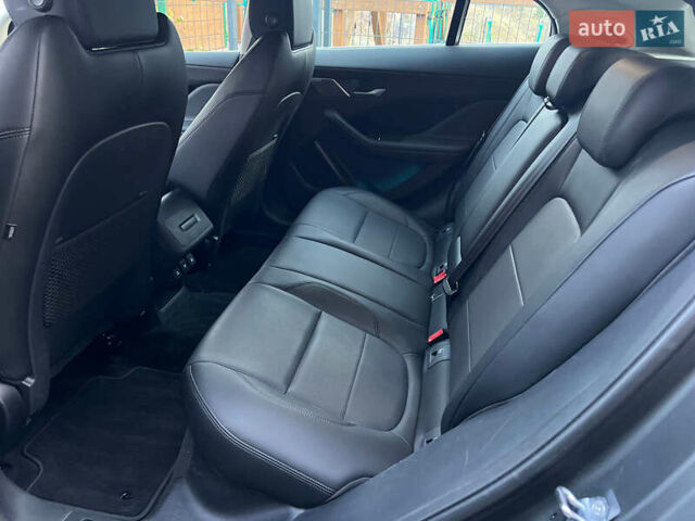 Черный Ягуар I-Pace, объемом двигателя 0 л и пробегом 109 тыс. км за 20000 $, фото 8 на Automoto.ua