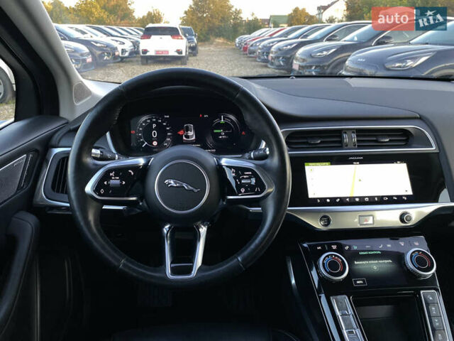 Черный Ягуар I-Pace, объемом двигателя 0 л и пробегом 120 тыс. км за 25900 $, фото 49 на Automoto.ua