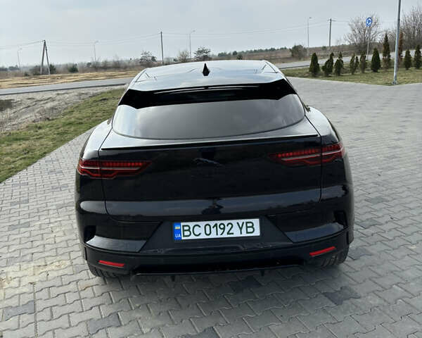 Черный Ягуар I-Pace, объемом двигателя 0 л и пробегом 186 тыс. км за 19800 $, фото 5 на Automoto.ua