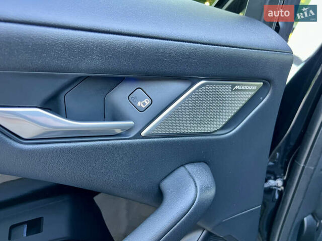 Черный Ягуар I-Pace, объемом двигателя 0 л и пробегом 90 тыс. км за 25950 $, фото 66 на Automoto.ua