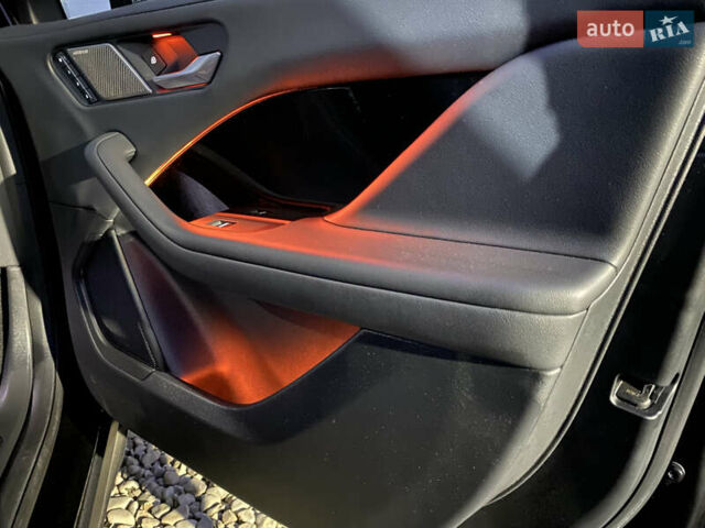 Черный Ягуар I-Pace, объемом двигателя 0 л и пробегом 64 тыс. км за 29900 $, фото 155 на Automoto.ua