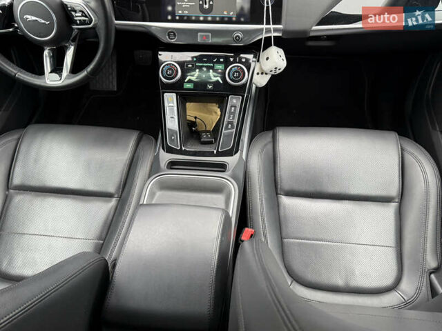 Чорний Ягуар I-Pace, об'ємом двигуна 0 л та пробігом 93 тис. км за 21499 $, фото 46 на Automoto.ua