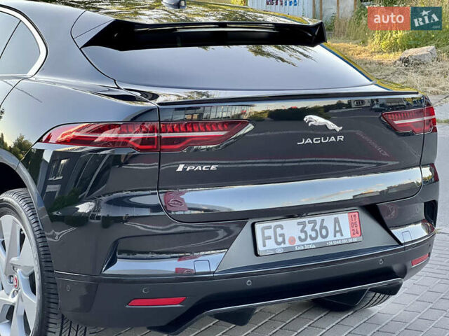 Черный Ягуар I-Pace, объемом двигателя 0 л и пробегом 90 тыс. км за 25950 $, фото 28 на Automoto.ua