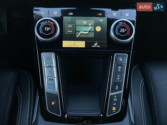 Черный Ягуар I-Pace, объемом двигателя 0 л и пробегом 64 тыс. км за 29900 $, фото 120 на Automoto.ua