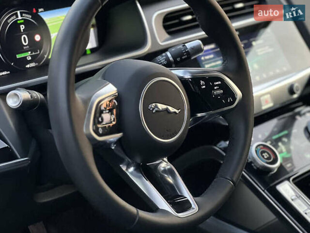 Чорний Ягуар I-Pace, об'ємом двигуна 0 л та пробігом 62 тис. км за 18000 $, фото 14 на Automoto.ua