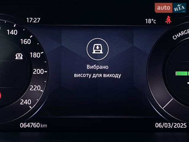 Черный Ягуар I-Pace, объемом двигателя 0 л и пробегом 64 тыс. км за 29900 $, фото 130 на Automoto.ua