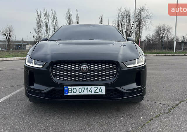 Черный Ягуар I-Pace, объемом двигателя 0 л и пробегом 149 тыс. км за 22300 $, фото 1 на Automoto.ua
