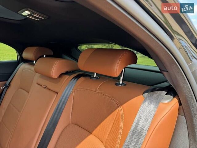 Черный Ягуар I-Pace, объемом двигателя 0 л и пробегом 50 тыс. км за 42000 $, фото 13 на Automoto.ua