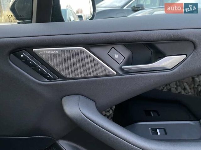 Черный Ягуар I-Pace, объемом двигателя 0 л и пробегом 90 тыс. км за 25900 $, фото 87 на Automoto.ua