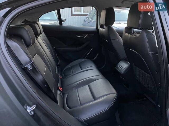Черный Ягуар I-Pace, объемом двигателя 0 л и пробегом 90 тыс. км за 25900 $, фото 84 на Automoto.ua