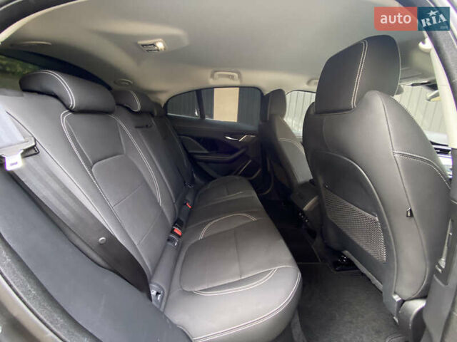 Черный Ягуар I-Pace, объемом двигателя 0 л и пробегом 150 тыс. км за 22500 $, фото 60 на Automoto.ua