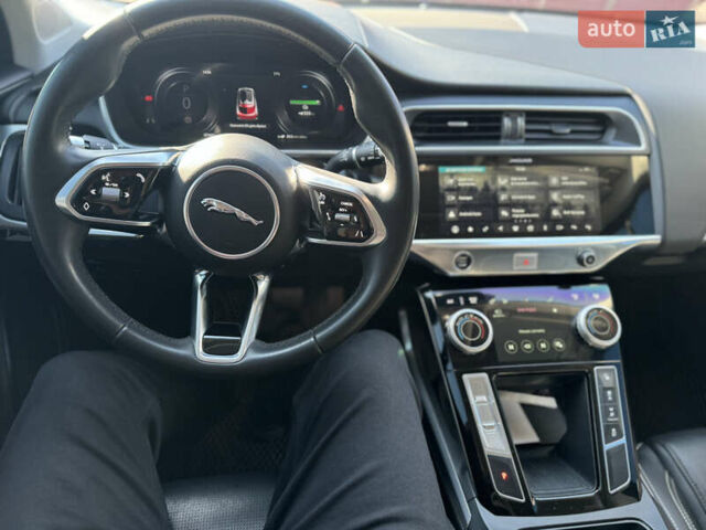 Черный Ягуар I-Pace, объемом двигателя 0 л и пробегом 75 тыс. км за 29800 $, фото 1 на Automoto.ua