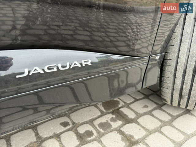 Чорний Ягуар I-Pace, об'ємом двигуна 0 л та пробігом 93 тис. км за 21499 $, фото 54 на Automoto.ua