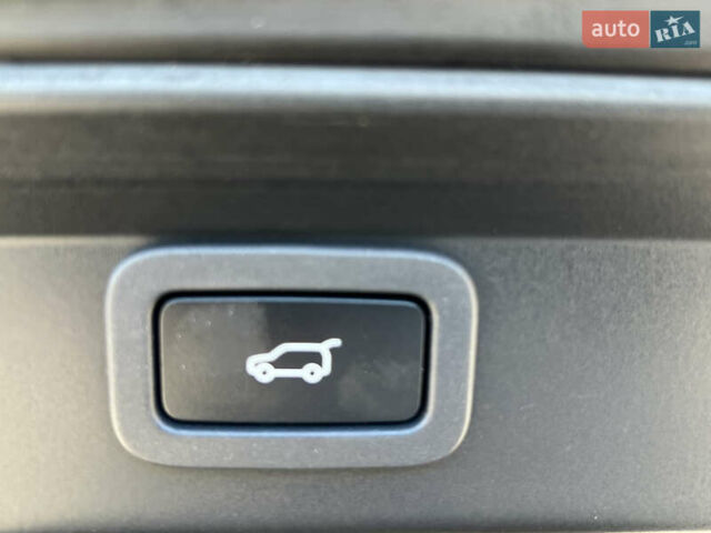 Черный Ягуар I-Pace, объемом двигателя 0 л и пробегом 113 тыс. км за 26047 $, фото 21 на Automoto.ua