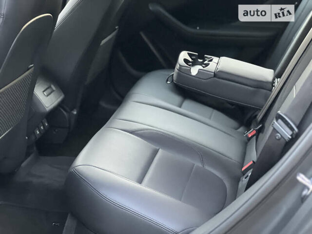 Черный Ягуар I-Pace, объемом двигателя 0 л и пробегом 52 тыс. км за 36400 $, фото 32 на Automoto.ua