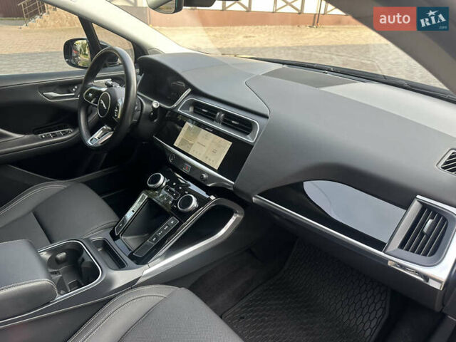Черный Ягуар I-Pace, объемом двигателя 0 л и пробегом 75 тыс. км за 22900 $, фото 57 на Automoto.ua
