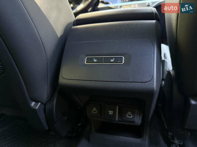 Чорний Ягуар I-Pace, об'ємом двигуна 0 л та пробігом 108 тис. км за 23900 $, фото 30 на Automoto.ua
