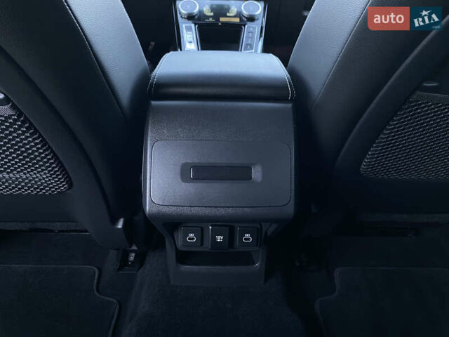 Черный Ягуар I-Pace, объемом двигателя 0 л и пробегом 64 тыс. км за 29900 $, фото 142 на Automoto.ua