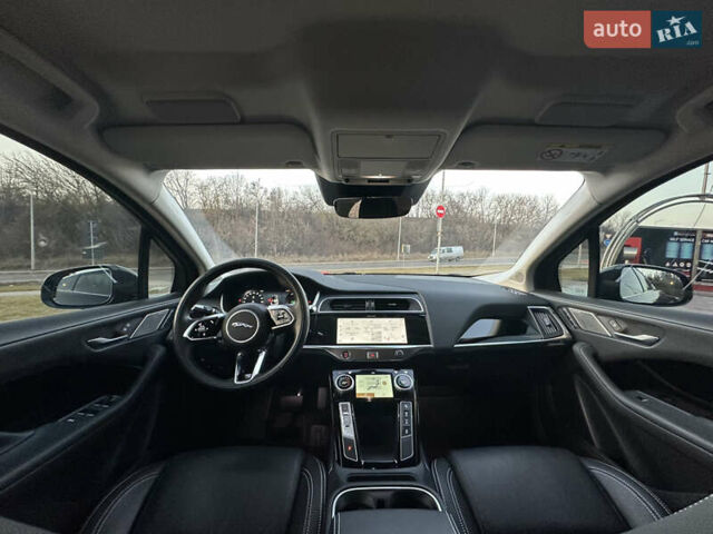 Черный Ягуар I-Pace, объемом двигателя 0 л и пробегом 62 тыс. км за 27400 $, фото 29 на Automoto.ua