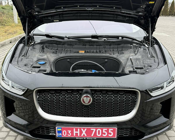 Чорний Ягуар I-Pace, об'ємом двигуна 0 л та пробігом 93 тис. км за 21499 $, фото 60 на Automoto.ua