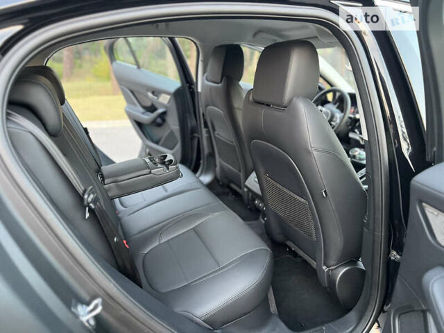 Черный Ягуар I-Pace, объемом двигателя 0 л и пробегом 52 тыс. км за 36400 $, фото 36 на Automoto.ua