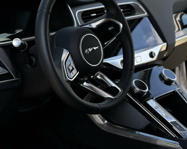 Черный Ягуар I-Pace, объемом двигателя 0 л и пробегом 52 тыс. км за 36400 $, фото 17 на Automoto.ua